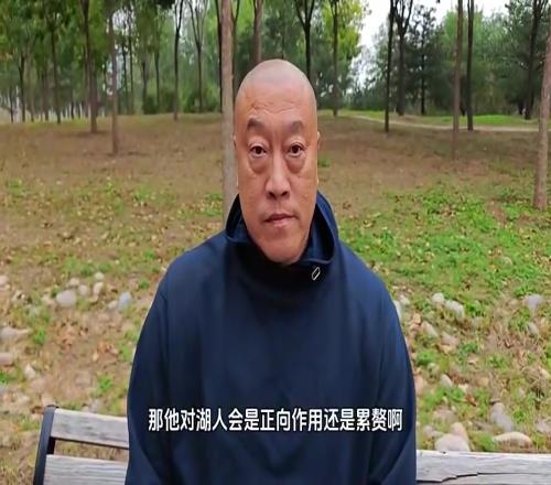 布朗尼常规赛能上吗马健：不行，他的进攻达不到真正后卫的标准