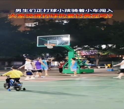 篮球场上的危险行为!!!
