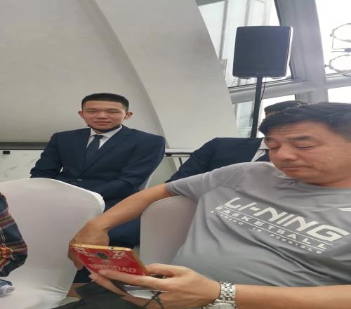 青涩的小杨让人意料不到他能有如此了得的成绩,期待他的表现