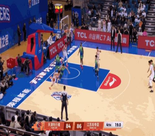 26歲廣西球王，在質(zhì)疑聲中成為本土得分王