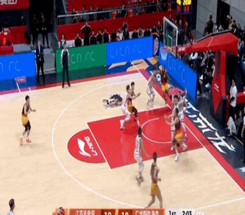 26歲廣西球王，在質(zhì)疑聲中成為本土得分王