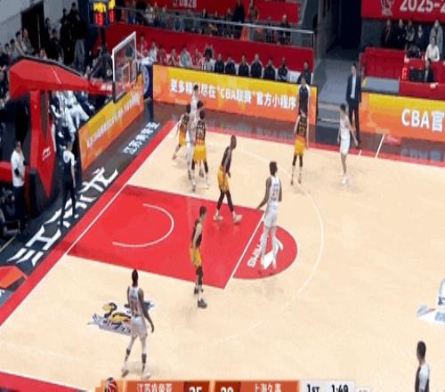 26歲廣西球王，在質(zhì)疑聲中成為本土得分王