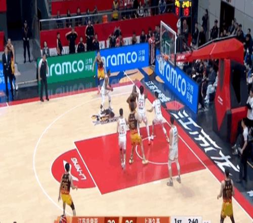 26歲廣西球王，在質(zhì)疑聲中成為本土得分王