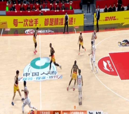 26歲廣西球王，在質(zhì)疑聲中成為本土得分王