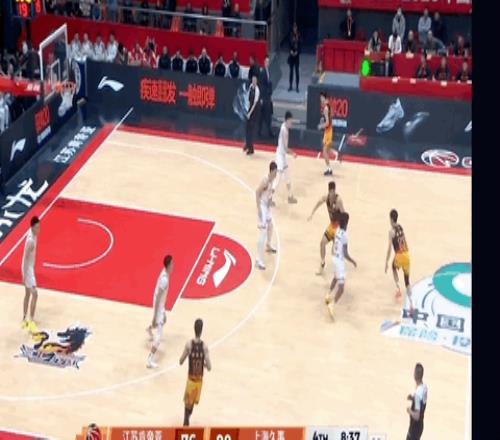 26歲廣西球王，在質(zhì)疑聲中成為本土得分王