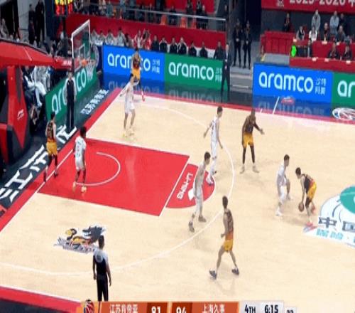 26歲廣西球王，在質(zhì)疑聲中成為本土得分王