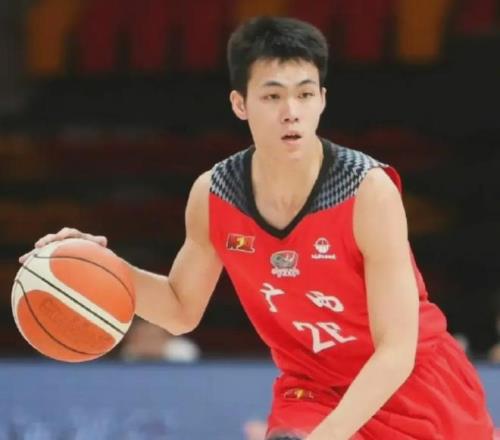 26歲廣西球王，在質(zhì)疑聲中成為本土得分王