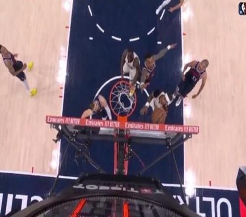 就差這一球啊！船勇大戰(zhàn)主裁承認小佩頓上籃被帽漏吹干擾球