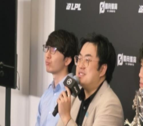 带你进世界赛了请个客不过分吧！BLG教练：让Tabe请客吃个饭吧