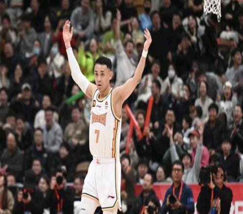 杰倫諾威爾18分2板3助CBA山西男籃9779四川