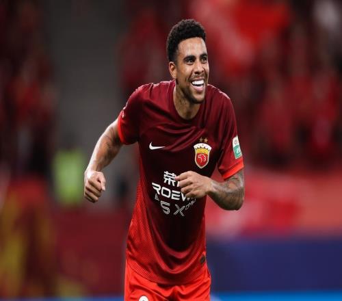 上港暴殄天物！剛放走古斯塔沃，中超各隊(duì)就瘋狂哄搶，或加盟重慶