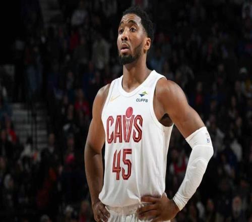 米切爾35+7+9騎士雙殺76人恩比德13000分里程碑加蘭傷退