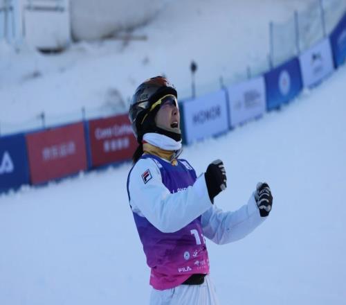 空中技巧世界杯崇禮站，中國(guó)隊(duì)包攬團(tuán)體金銀牌