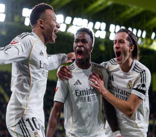 20！姆巴佩雙響追平凱恩+創(chuàng)新紀錄，皇馬反超巴薩，登頂西甲榜首