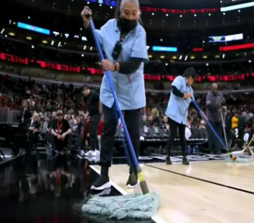 NBA官方：熱火vs公牛場館出現(xiàn)積水問題比賽將延期舉行