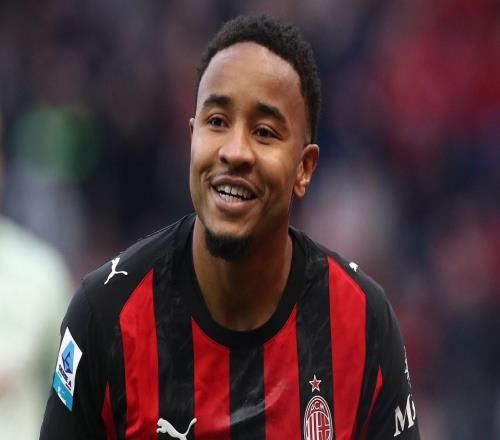 記者：費內巴切將恩昆庫視為鋒線(xiàn)首選，預計會(huì )直接找米蘭談判