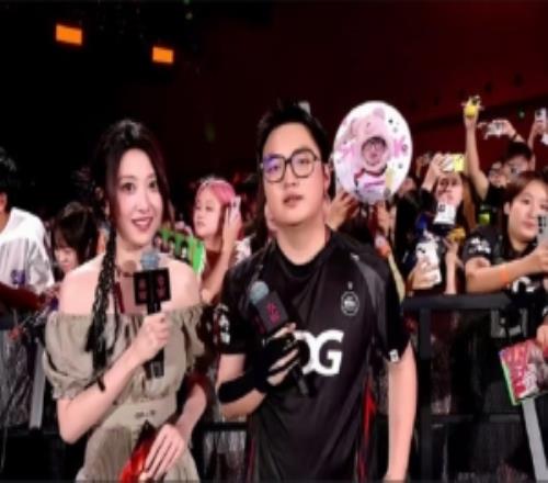 14歲無(wú)畏契約超凡發(fā)帖表示3年后加入EDG康康回應(yīng)：有夢(mèng)想是好事