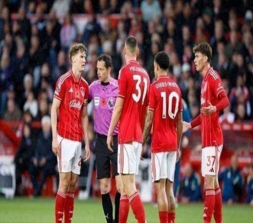 英超巨大爭(zhēng)議！卡塞米羅頭球破門(mén)，主裁強(qiáng)行送角球，森林球員暴怒