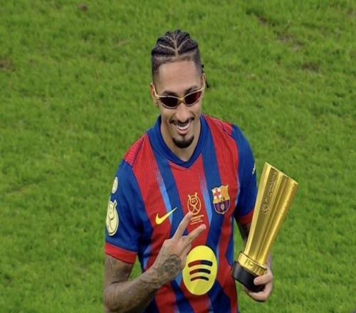 世體透露西超杯賽前拉菲尼亞更衣室演講：這是場戰(zhàn)爭，我們必須復(fù)仇