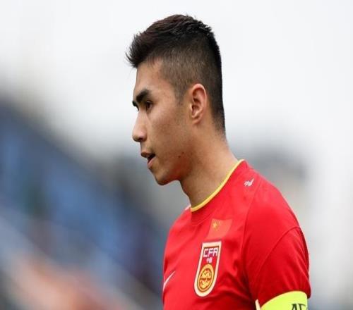 21歲艾菲爾丁落選U22國(guó)足名單，本賽季中超僅出戰(zhàn)4次