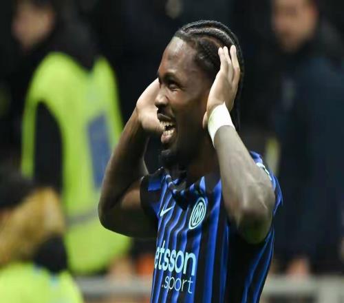 藍(lán)黑軍團(tuán)主場奏凱國米31力克博洛尼亞登頂意甲