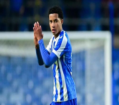 跟隊：曼聯(lián)已經(jīng)開出報價求購謝周三17歲左后衛(wèi)阿拉奧