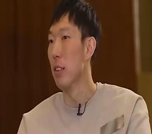 第1名嘴楊毅揭秘周琦放棄NBA真相！原來對比楊瀚森，他還不只是菜