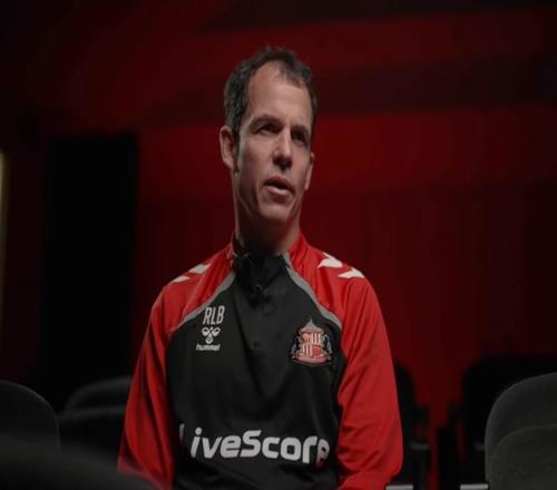 桑德蘭主帥：扎卡的領(lǐng)導(dǎo)力強(qiáng)過很多人，他就是我們的場上教練