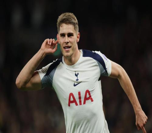 電訊報(bào)：熱刺認(rèn)可范德芬的表現(xiàn)，計(jì)劃加薪與他簽訂新合同