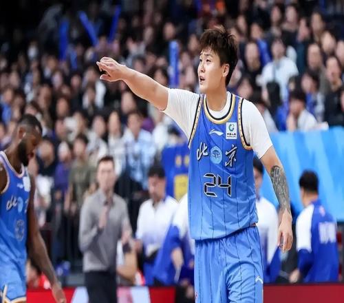 CBA瘋狂一夜！徐杰破紀(jì)錄廣東六連勝，北京險(xiǎn)爆冷，青島力克山西