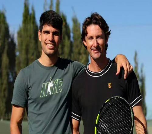 阿卡與費(fèi)雷羅分手原因引發(fā)四重猜測，馬卡報(bào)稱新合約教練大幅降薪