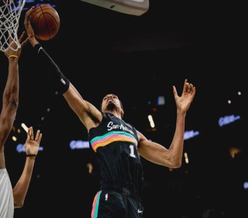 7連??！連續三年橫掃！文班亞馬克星誕生