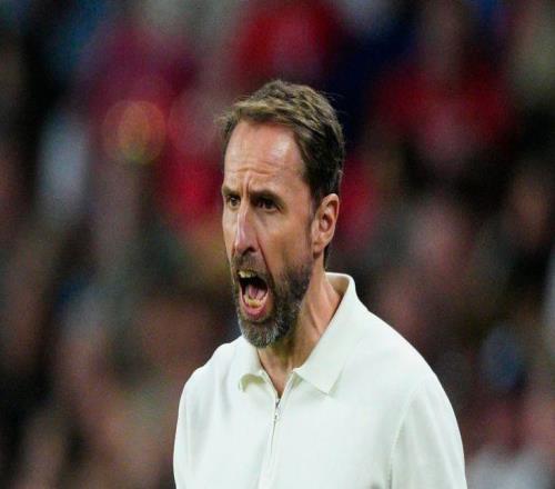 記者：英力士不找經(jīng)理或教練，而是索斯蓋特那樣言聽(tīng)計從的人