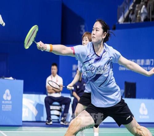 十五運羽毛球團體賽進(jìn)入關(guān)鍵階段，成年組女團四強產(chǎn)生三席