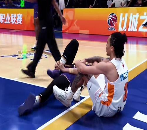 不打了！廣東強力中鋒傷情曝光，強行提前復(fù)出力保主教練帥位！