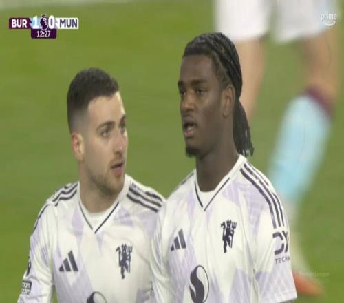 英超3連平！曼聯(lián)22戰(zhàn)平保級隊(duì)：謝什科梅開二度海文倒霉蛋