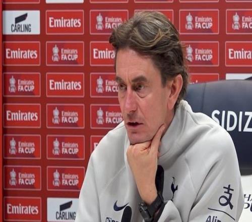 弗蘭克：羅梅羅仍是我們的隊長，他沒有被罰款