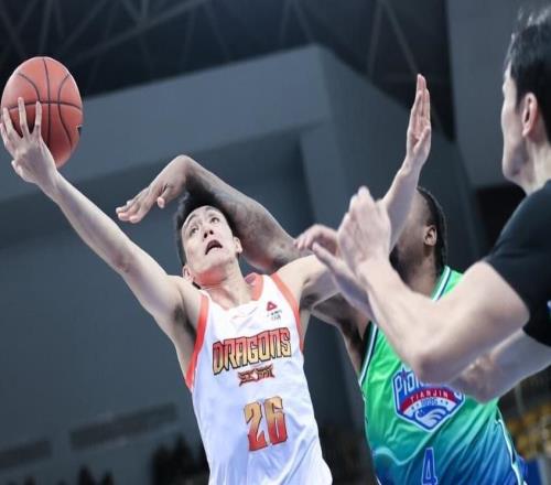 14投狂轟34分6板！CBA又殺出一天才后衛(wèi)：國(guó)家隊(duì)會(huì)有他一席嗎