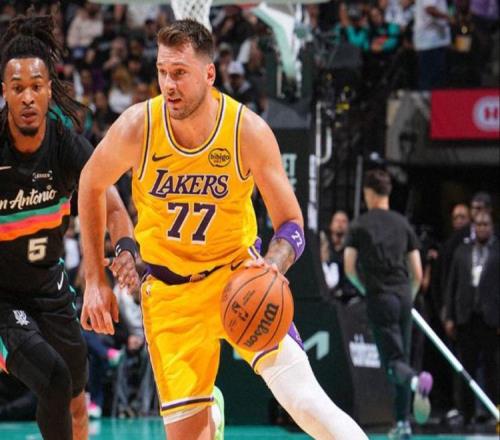 完??！東契奇38+16犯兩錯(cuò)，文班16+14榜眼拉胯，勇士舊將全隊(duì)第二