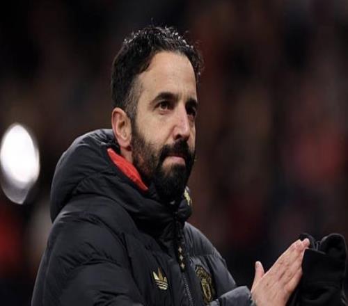 內(nèi)維爾：曼聯(lián)換人后陣型以及場(chǎng)上人員的安排變得相當(dāng)奇怪