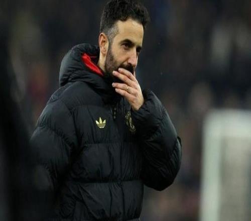 記者：一名曼聯(lián)青訓(xùn)家長(zhǎng)積極奔走，想讓兒子進(jìn)踢狼隊(duì)的大名單