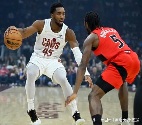 NBA最新排名！騎士給兩隊送溫暖，一隊甩開勇士，湖人兩隊沒退路