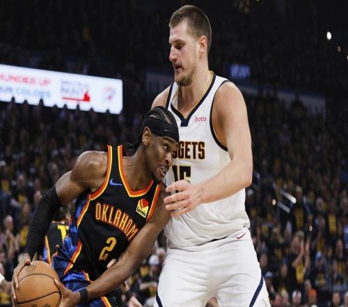 爆砍56分，狂轟55分，成為NBA歷史首人！賽季MVP競爭懸念不大了