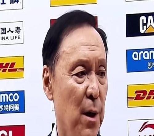 完全不設(shè)防！末節(jié)10分鐘丟40分，45歲少帥，把8強(qiáng)隊(duì)帶到了倒數(shù)第4