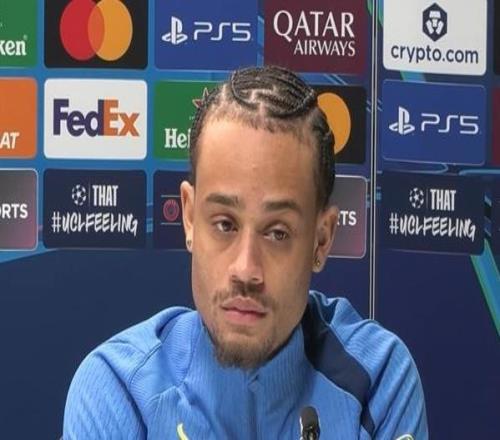 西蒙斯：歐冠是最大的舞臺(tái)，我們想在主場拿到三分