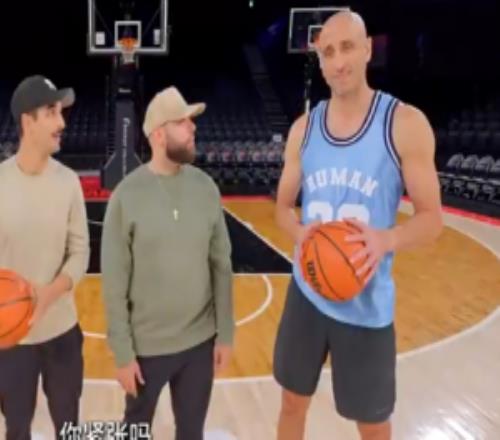 人類vs人工智能國(guó)外網(wǎng)紅讓兩者在體育中對(duì)決吉諾比利出戰(zhàn)投籃項(xiàng)目