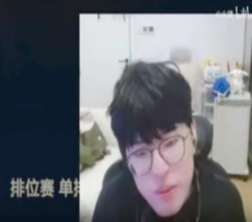 jiejie：轉(zhuǎn)會(huì)期只能跟原隊(duì)伍續(xù)約或被挑走，F(xiàn)PX很突然消失了