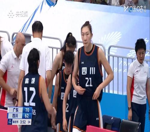 拿500萬！全場6中1，只得2分，坑慘四川，球迷：她是混高薪的混子