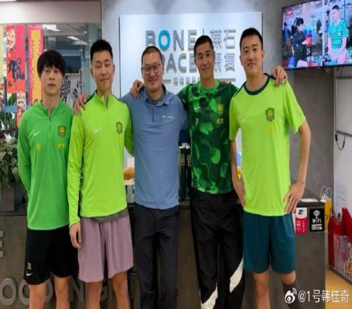 韩佳奇社媒：今晚我将奔赴德国手术，我会以更好的版本回到圣工体