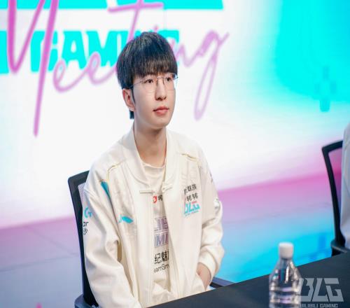 BLG.ELK賽后更新社媒：“兄弟們打的好繼續(xù)連勝下去吧”